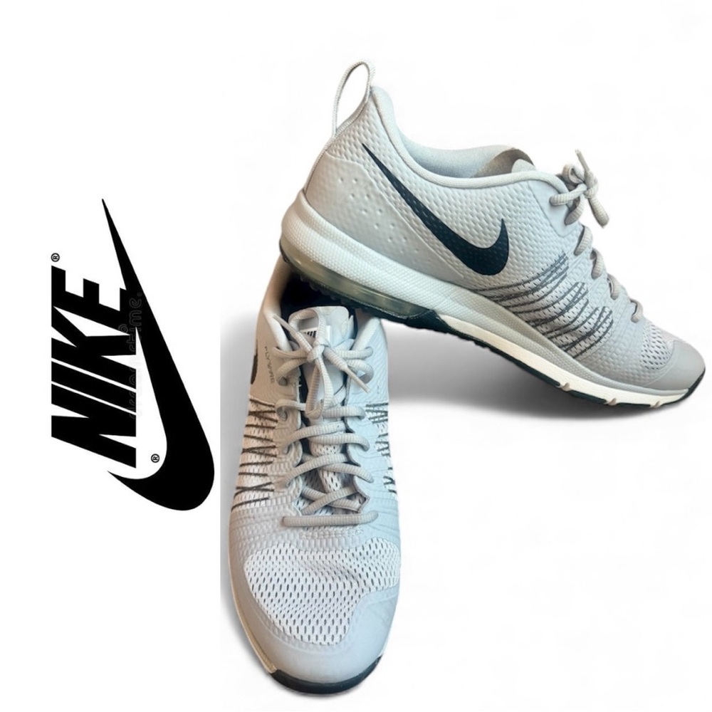 LIKE NEW! Nike Air Max Effort TR Dark Grey and Black Sneakers. Size 12.5